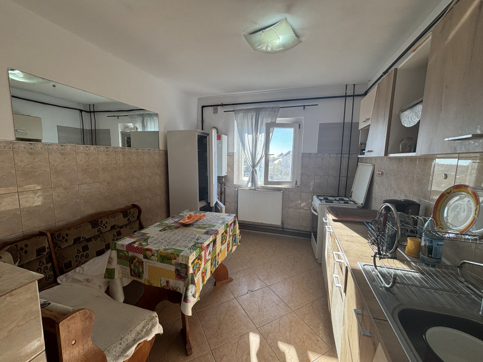 Apartament de inchiriat cu 3 camere in zona Dambovita  3, foxfort.ro