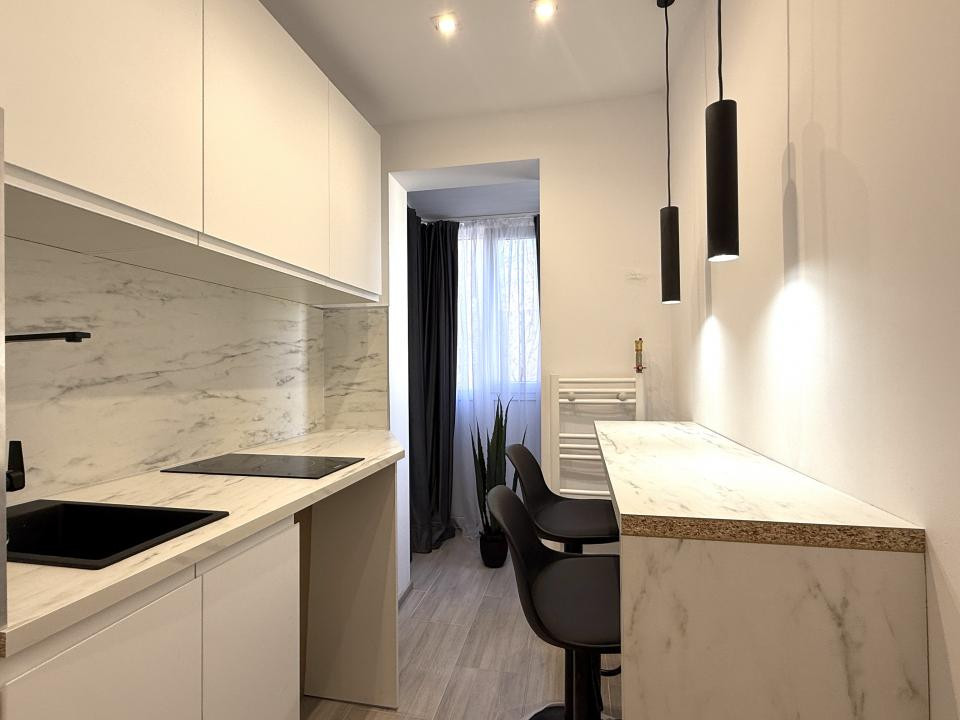 Investitie | Garsoniera 25,5 mp | Renovata complet | Blascovici 17, foxfort.ro