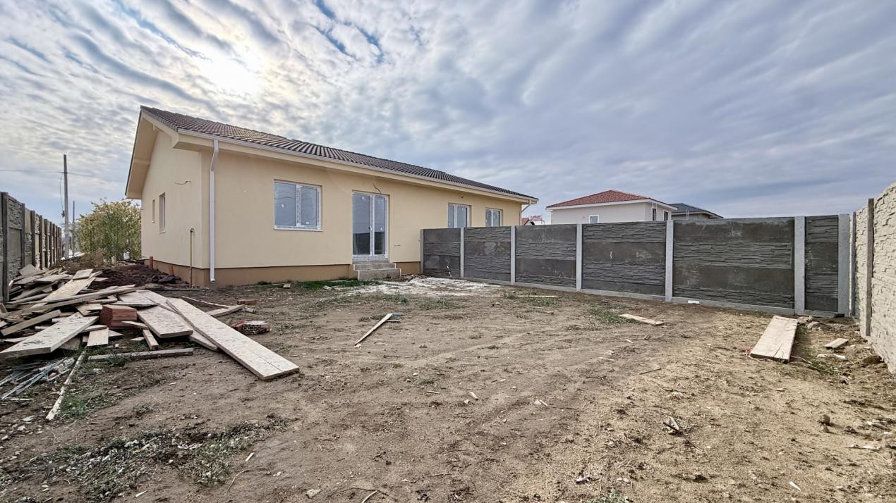 Duplex pe parter 3 camere toate utilitatile Mosnita Noua 1, foxfort.ro