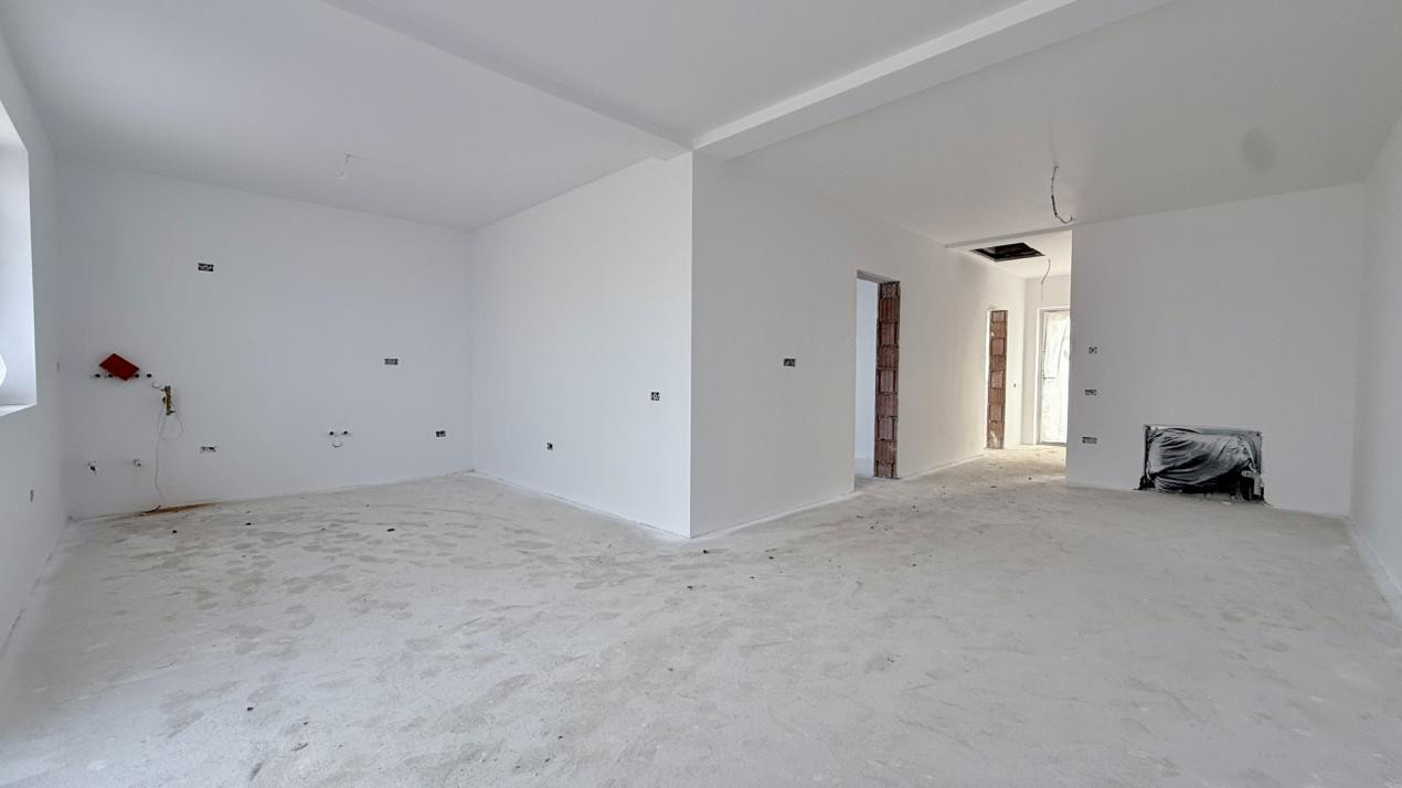 Duplex pe parter 3 camere toate utilitatile Mosnita Noua 2, foxfort.ro