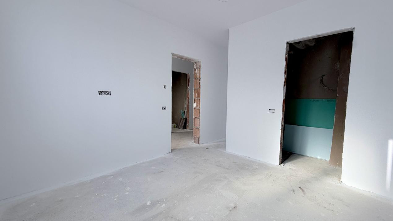 Duplex pe parter 3 camere toate utilitatile Mosnita Noua 8, foxfort.ro