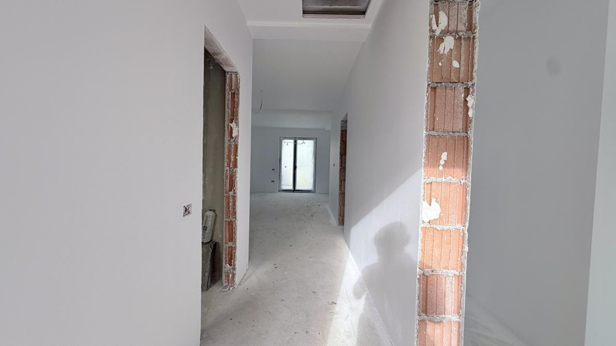 Duplex pe parter 3 camere toate utilitatile Mosnita Noua 9, foxfort.ro