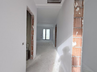 Duplex pe parter 3 camere toate utilitatile Mosnita Noua imagine mica 9, foxfort.ro