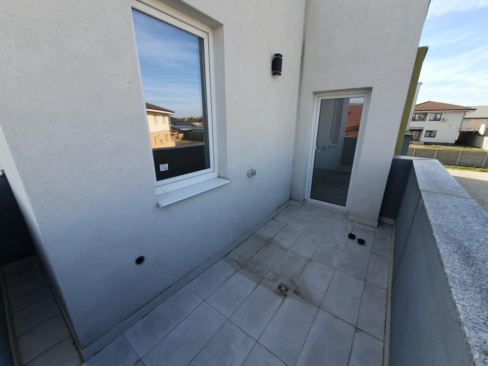 Casa insiruita tip cvadruplex, 119,7 mp utili, teren 402 mp in Mosnita Noua 24, foxfort.ro