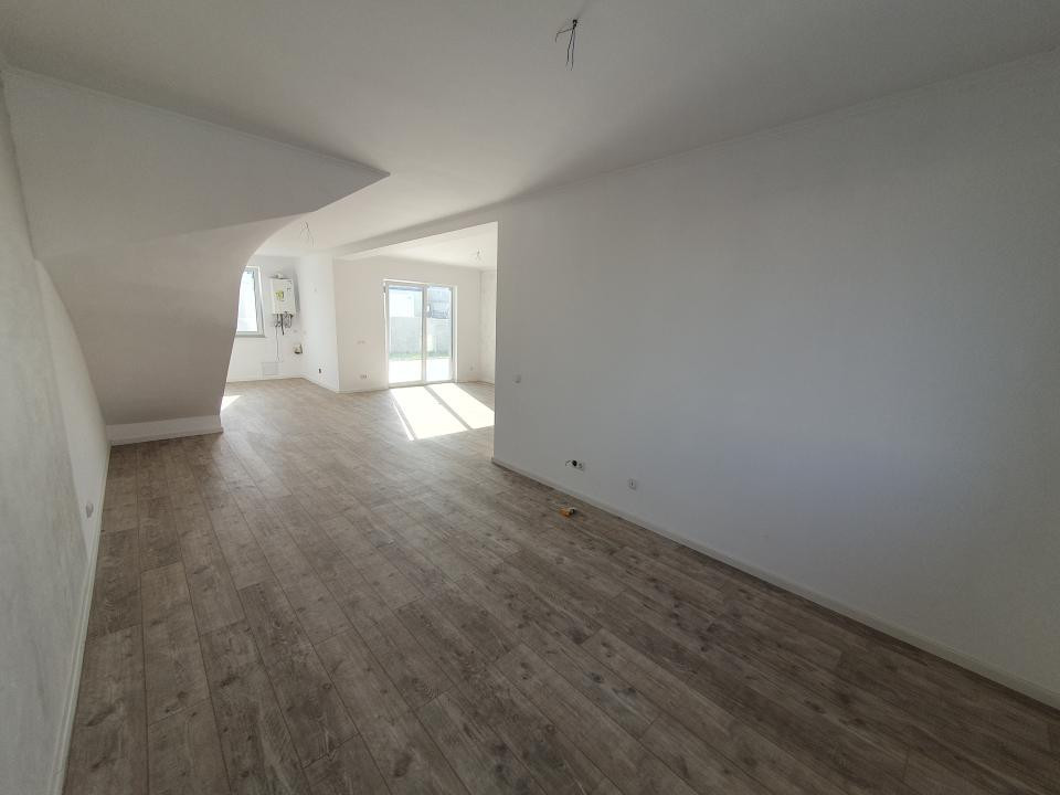 Casa insiruita la cheie, 116,6 mp utili, teren 271 mp in Mosnita Noua 2, foxfort.ro