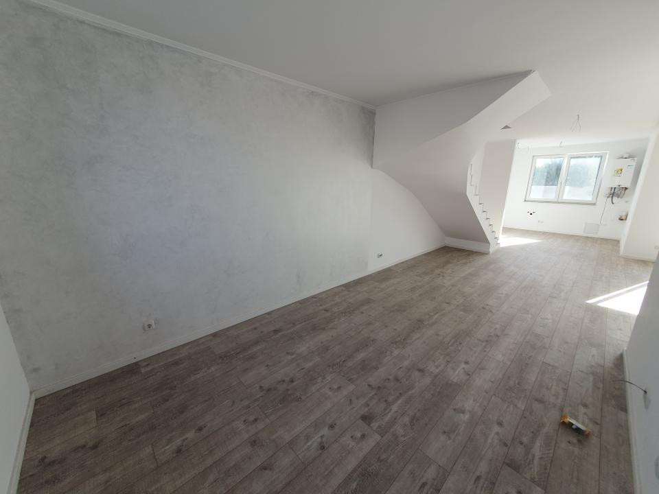 Casa insiruita la cheie, 116,6 mp utili, teren 271 mp in Mosnita Noua 9, foxfort.ro