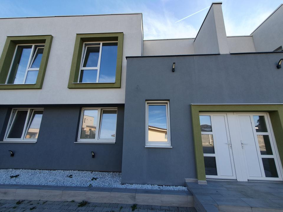 Casa insiruita la cheie, 116,6 mp utili, teren 271 mp in Mosnita Noua 28, foxfort.ro