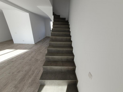 Casa insiruita la cheie, 116,6 mp utili, teren 271 mp in Mosnita Noua imagine mica 13, foxfort.ro