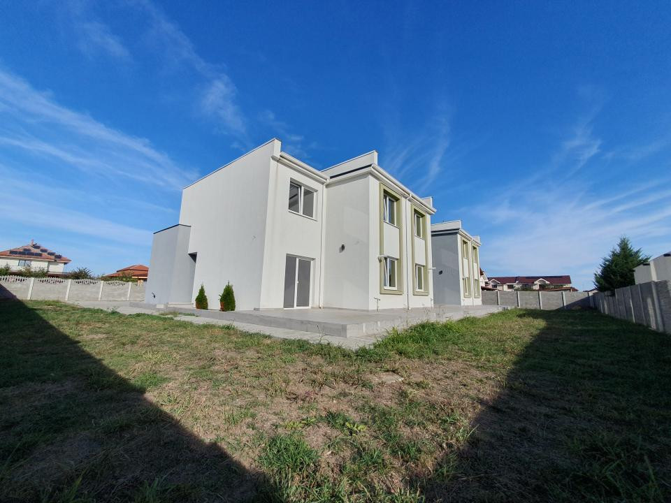 Cvadruplex de inchiriat, 471 mp utili, 8 parcari, in Mosnita Noua 40, foxfort.ro