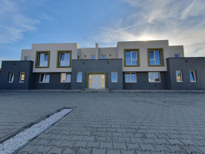 Cvadruplex de inchiriat, 471 mp utili, 8 parcari, in Mosnita Noua imagine mica 8, foxfort.ro