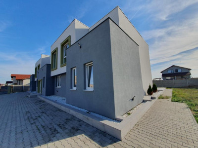 Cvadruplex de inchiriat, 471 mp utili, 8 parcari, in Mosnita Noua imagine mica 38, foxfort.ro