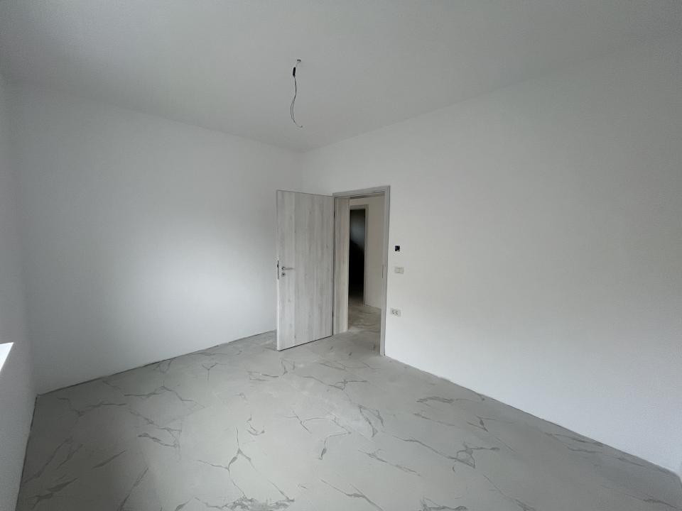 Duplex pe parter cu 3 camere - Mosnita Veche 11, foxfort.ro