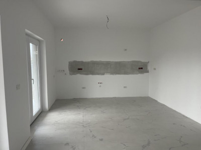 Duplex pe parter cu 3 camere - Mosnita Veche imagine mica 10, foxfort.ro